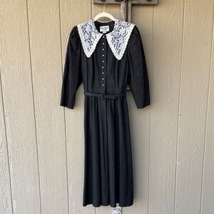 Vintage Melissa Lane Black Dress with White Lace Collar & pearl buttons
